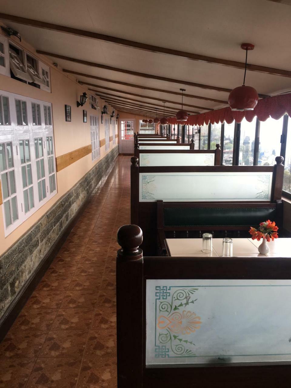 Travellers' Inn Νταρτζίλινγκ Εξωτερικό φωτογραφία