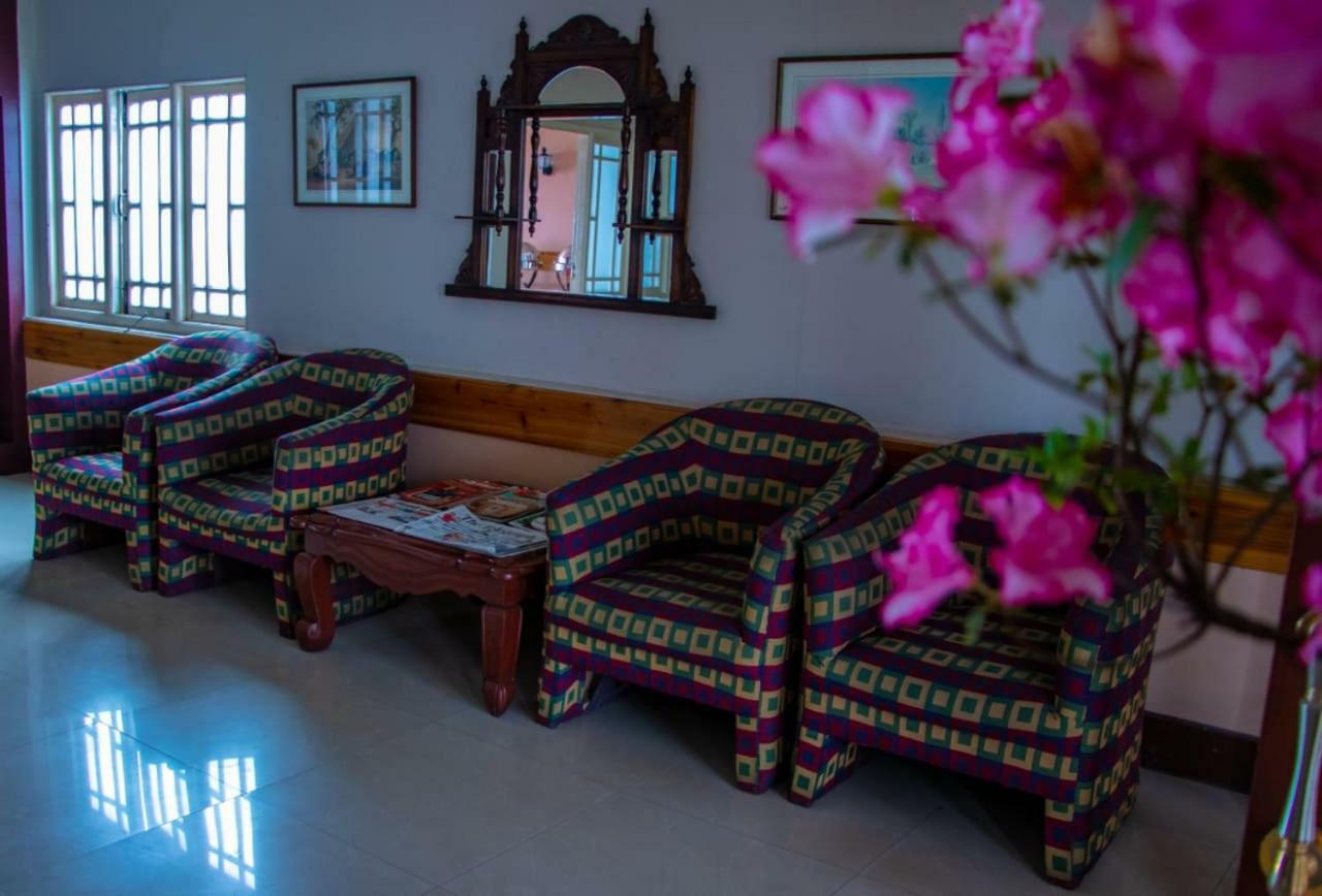 Travellers' Inn Νταρτζίλινγκ Εξωτερικό φωτογραφία
